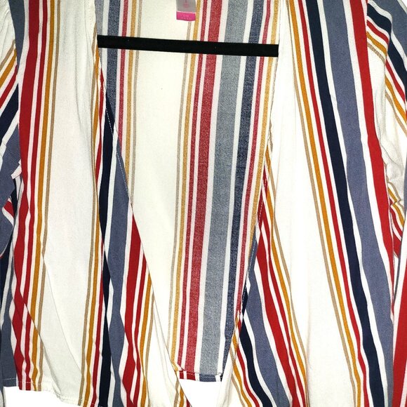 NO BOUNDARIES | Multi-Color Cross Over Front Tie Crop Top - Picture 7 of 12